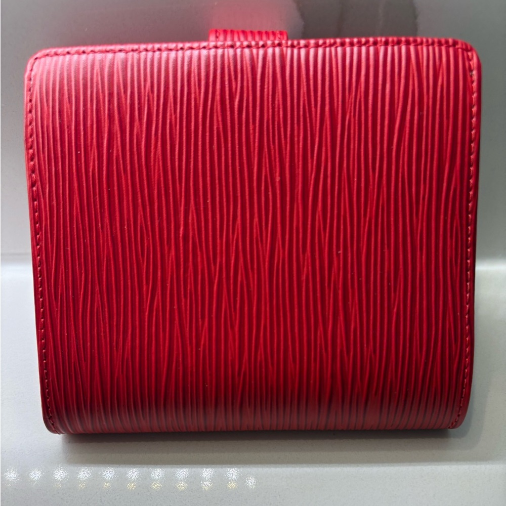 Louis Vuittom Epi Wallet - Picture 6 of 16